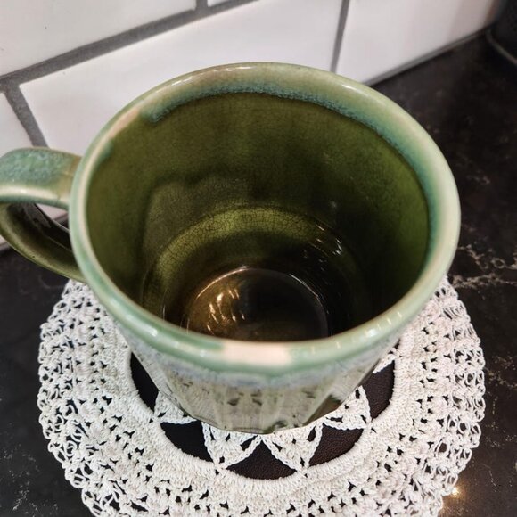 Vintage Avocado Green 1970s Retro Embossed Linear Drip Design Stacking Ceramic M - Picture 1 of 7